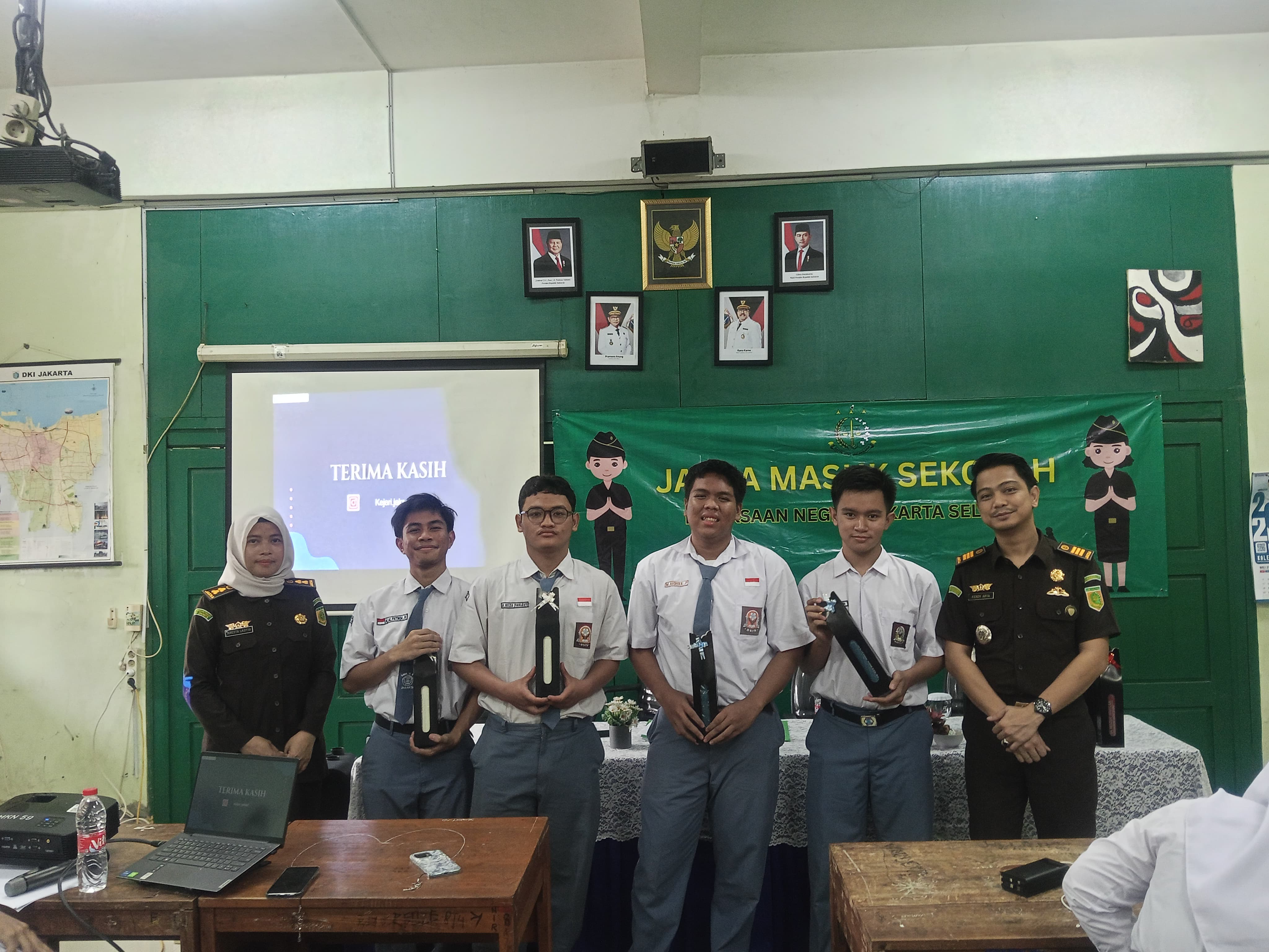 Gedung Sekolah SMK 8 NEGERI TANGERANG